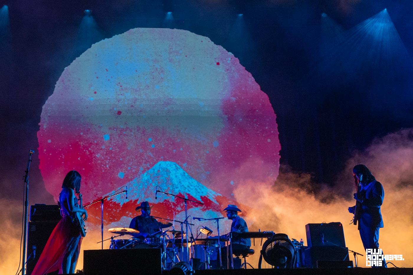 KHRUANGBIN