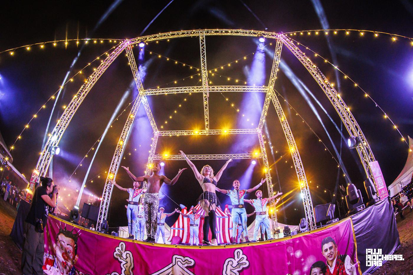 SAKURA CIRCUS