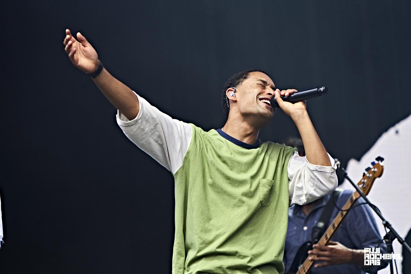 LOYLE CARNER