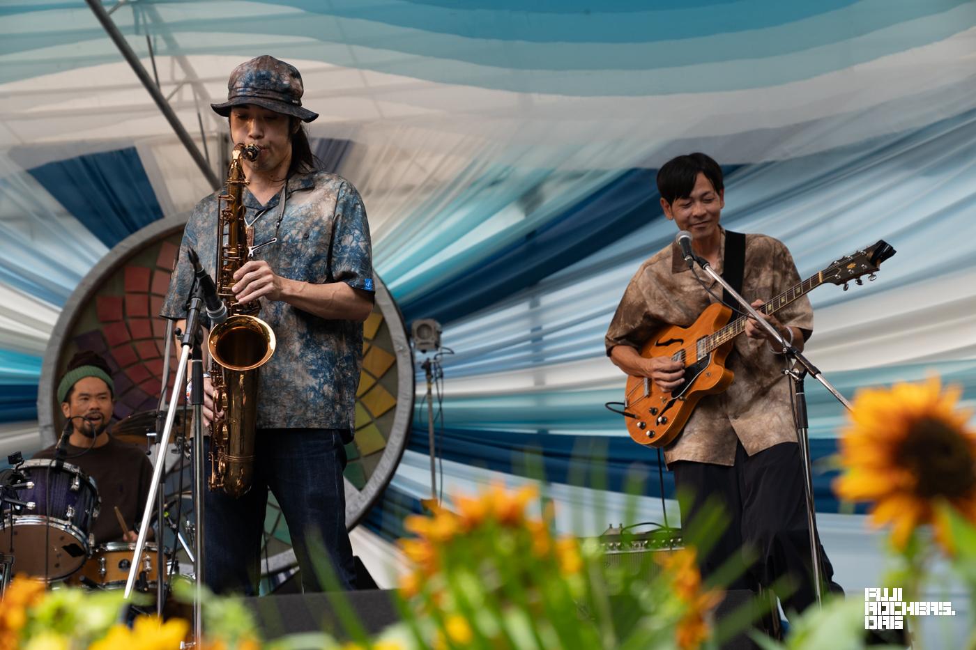 TAKUTO AND NEKKOYA BAND