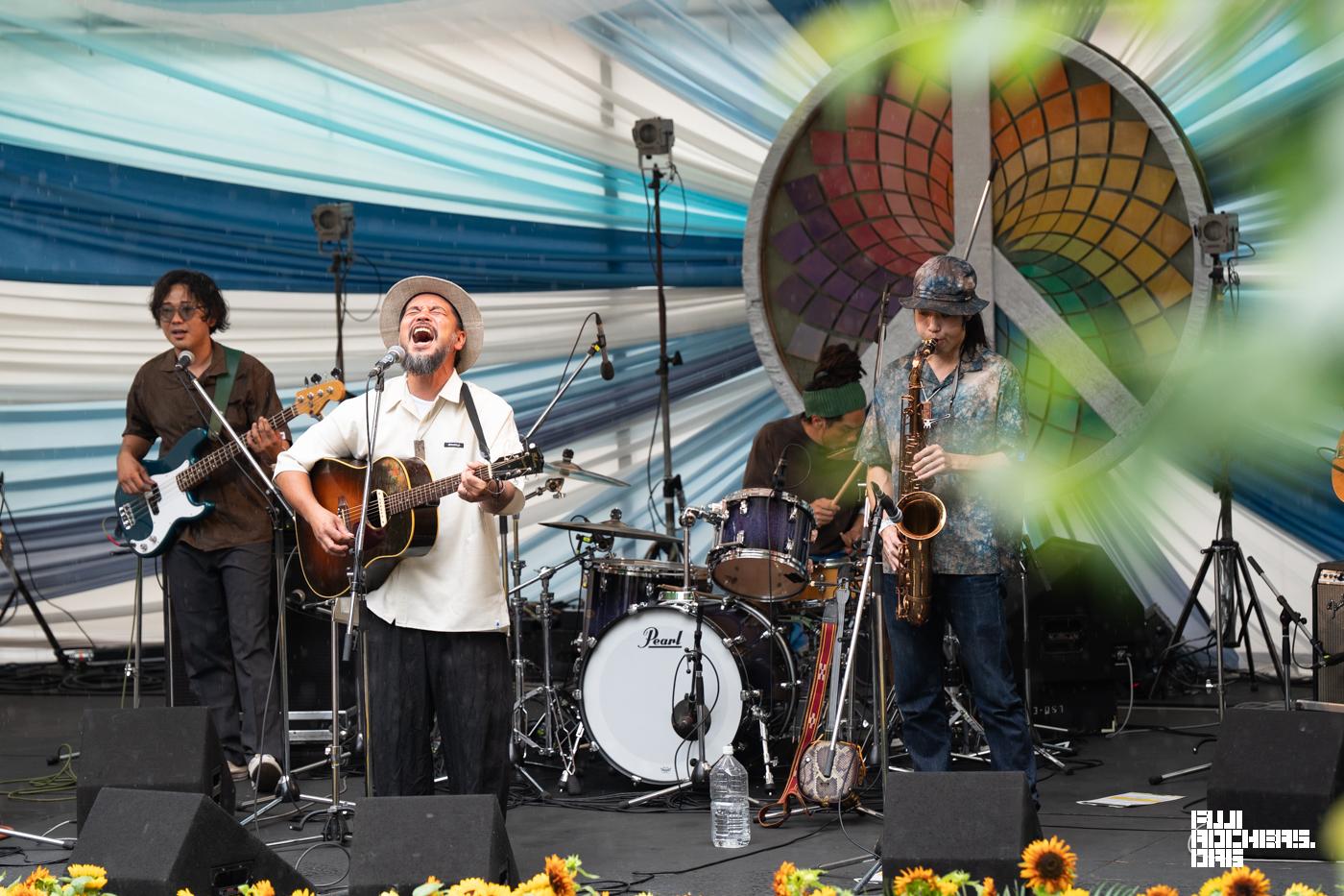 TAKUTO AND NEKKOYA BAND