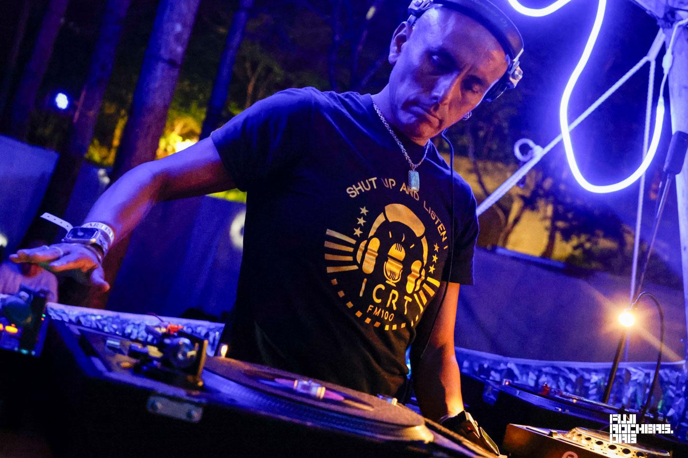 DJ COLA