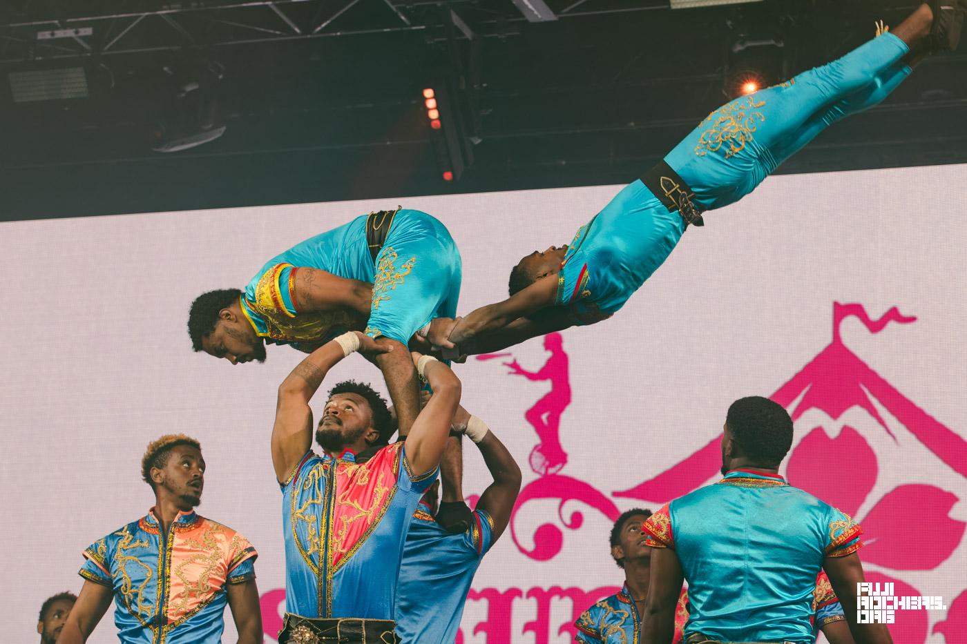 SAKURA CIRCUS