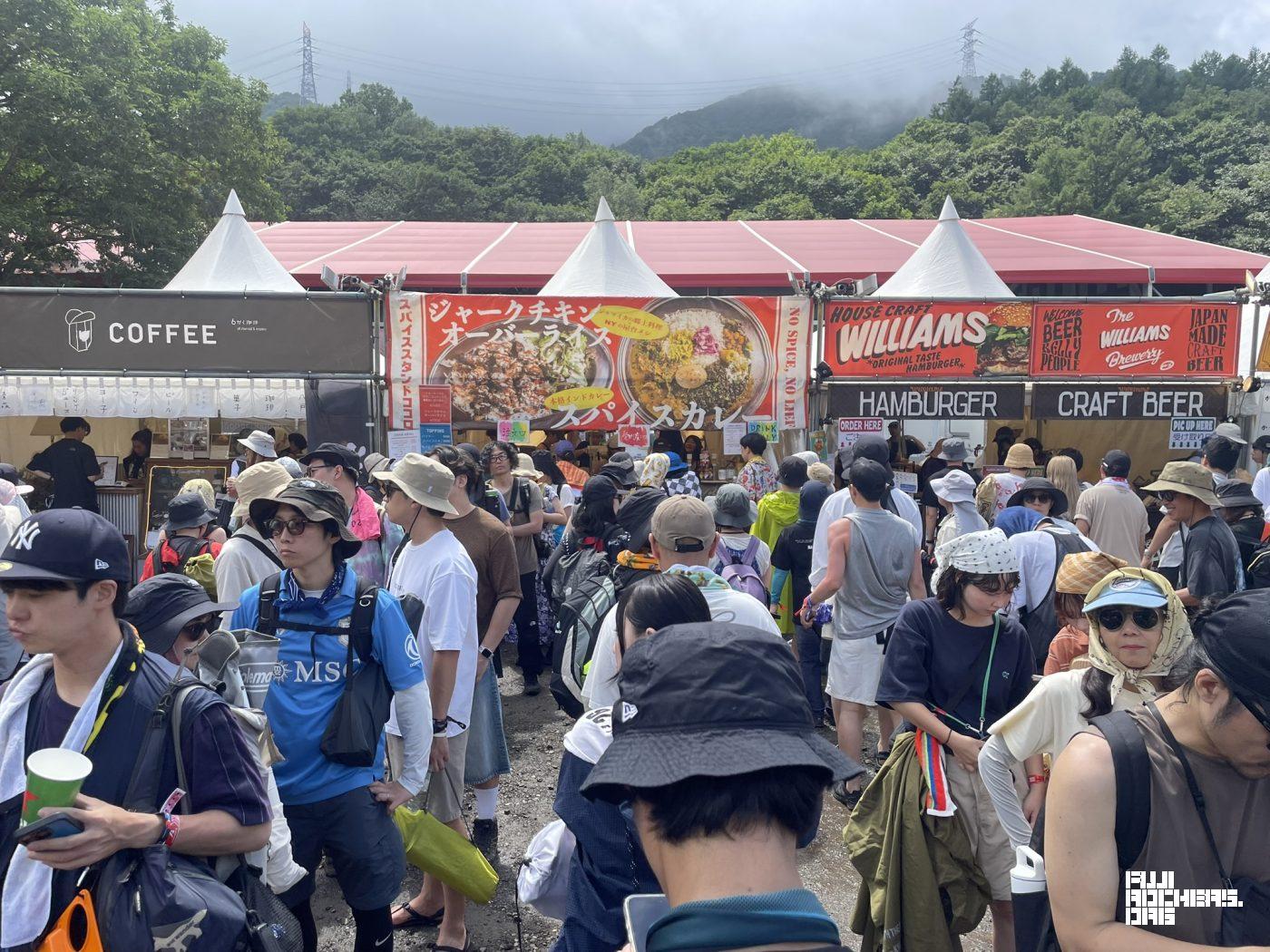 土曜13時頃、並び始めから受け取りまで約30分