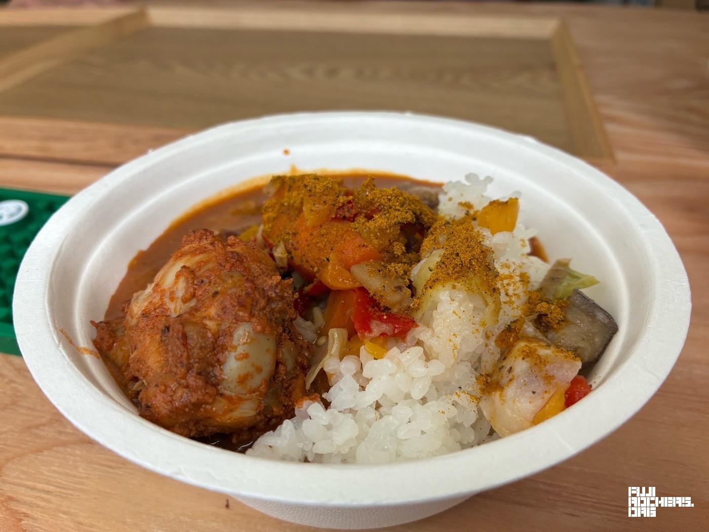 産直八百屋のごろごろ肉野菜カレー（＋チキントッピング）