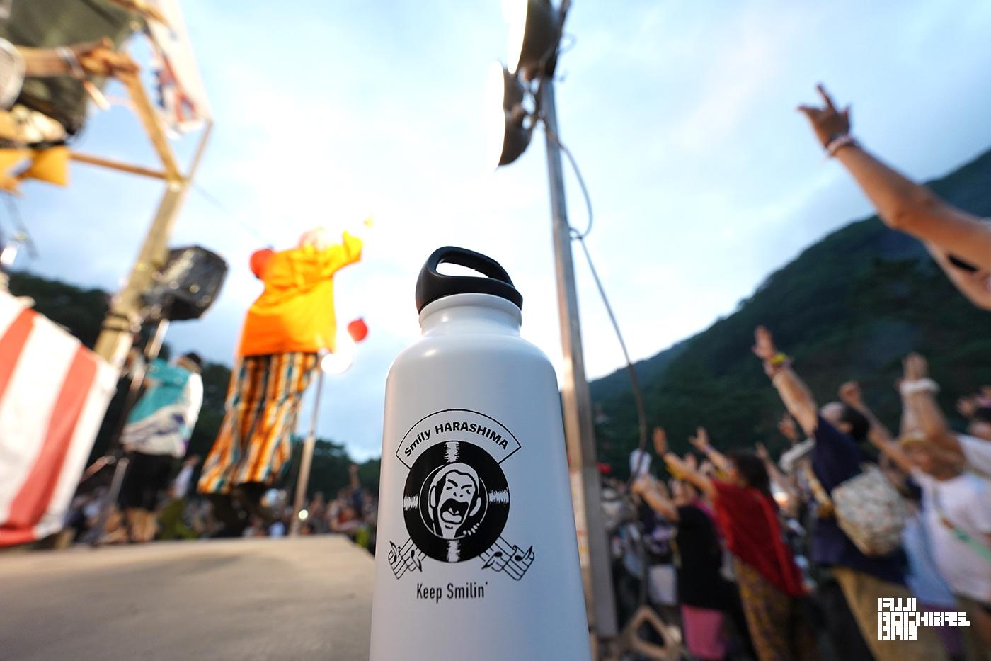 鎮魂の盆踊りと花火