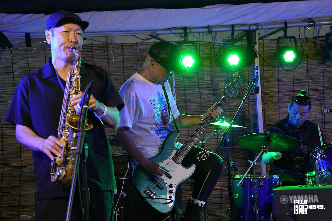 ANIEKY A GO GO ! BAND