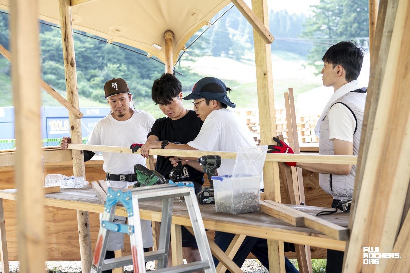 タソガレコーヒースタンド準備中