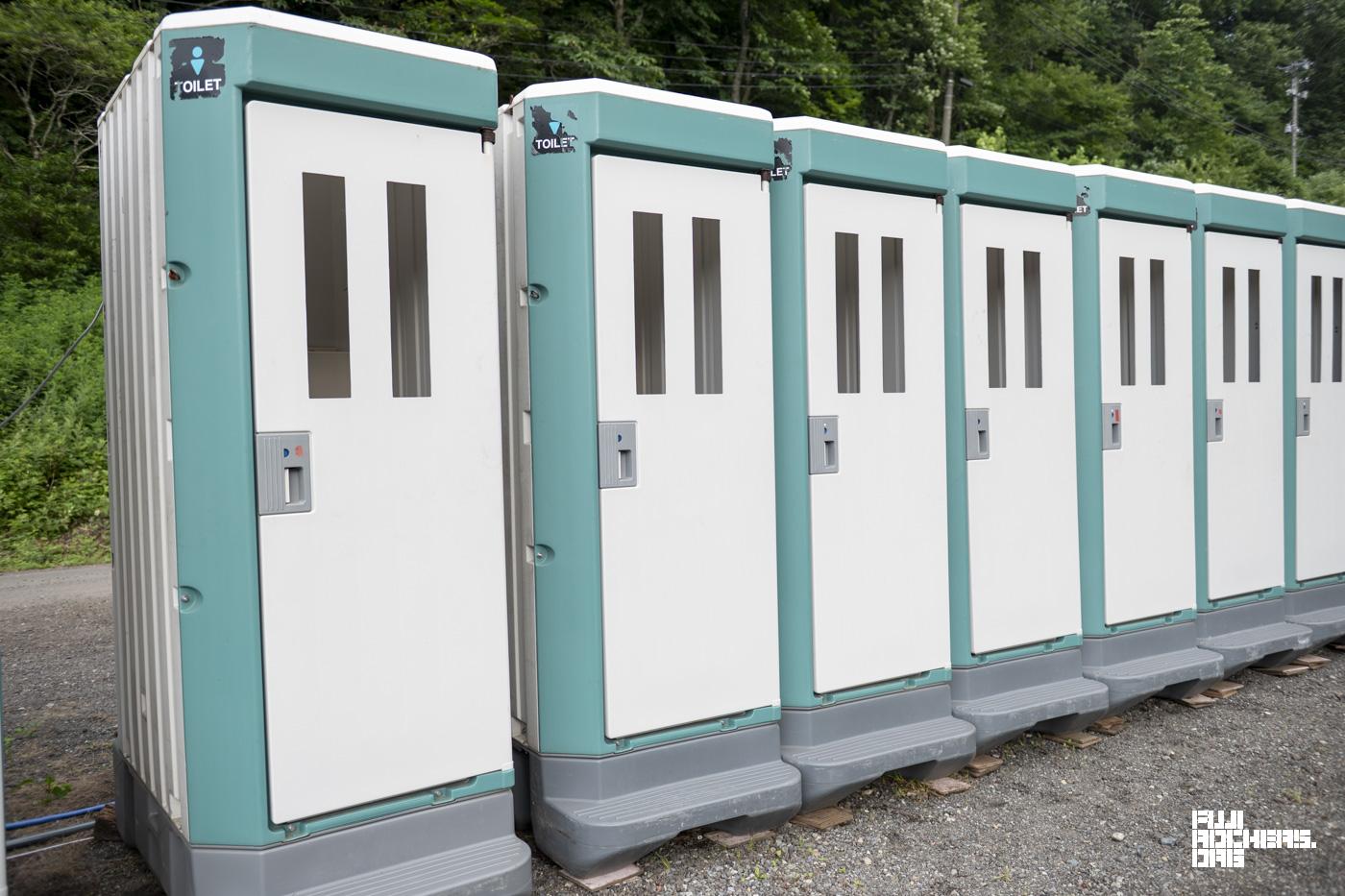 トイレに「フック」あります