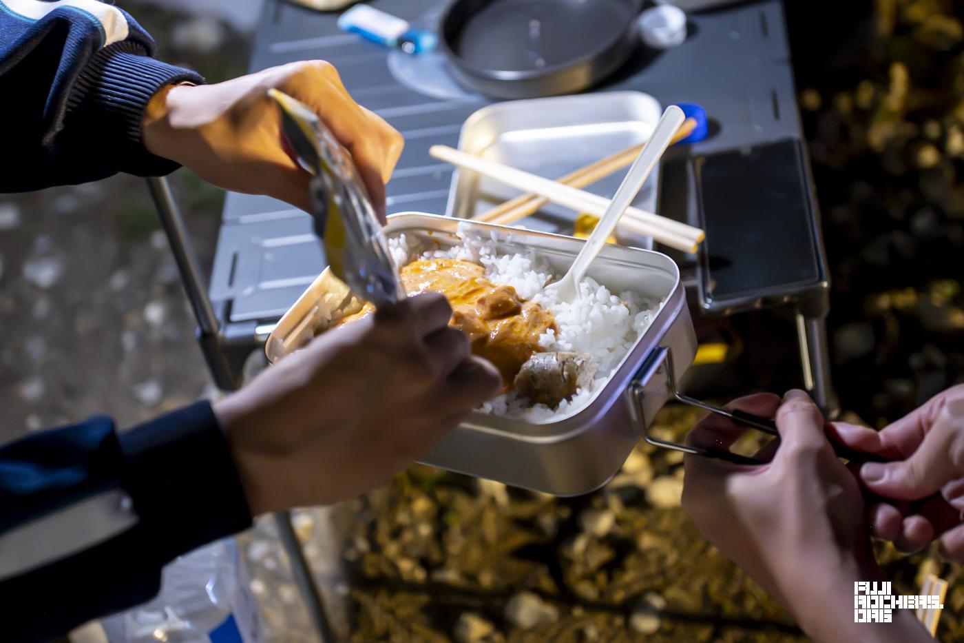 深夜の米炊き