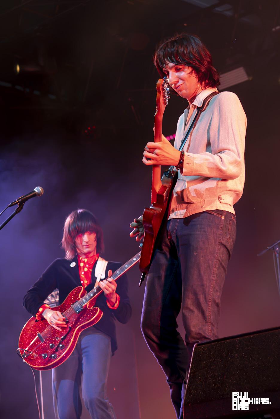 ENG: THE LEMON TWIGS